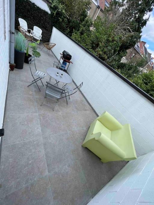 Charmant Appartement Au Look Design モンス エクステリア 写真